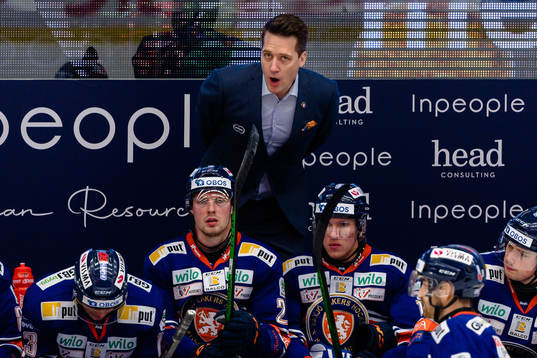 Växjös tränare Sam Hallam