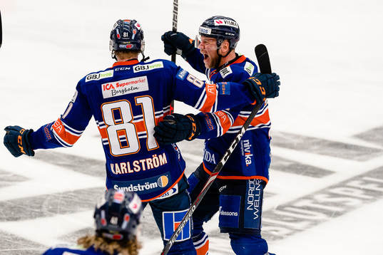 Växjös Fredrik Karlström och Christian Folin jublar
