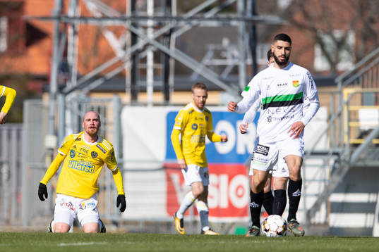 Falkenbergs Christoffer Carlsson deppar