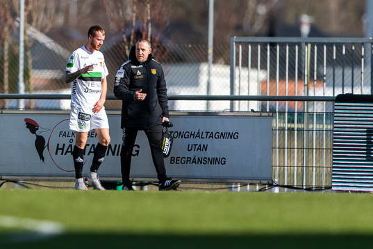GAIS Daniel Sterner kliver av