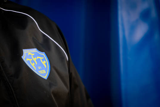 Falkenbergs logo på en tröja