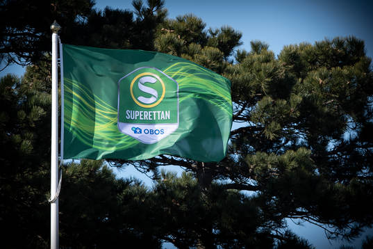 Flagga med Superettan