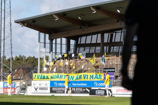 Falkenbergs supporters tomma läktare