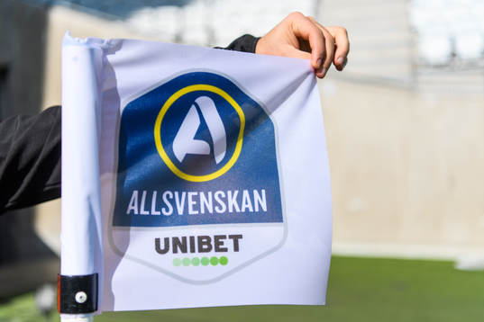 Hörnflagga för Allsvenskan med Unibets logga