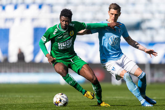 Hammarbys Aziz Ouattara Mohammed och Malmö FFs Sören Rieks