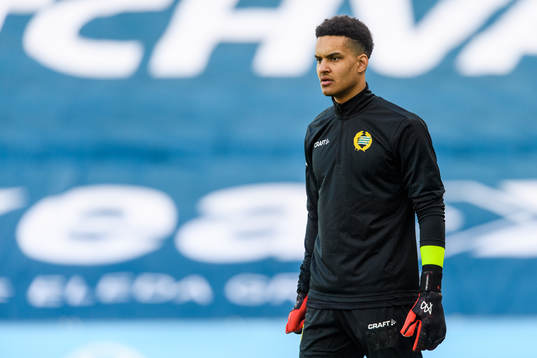 Hammarbys målvakt Oliver Dovin