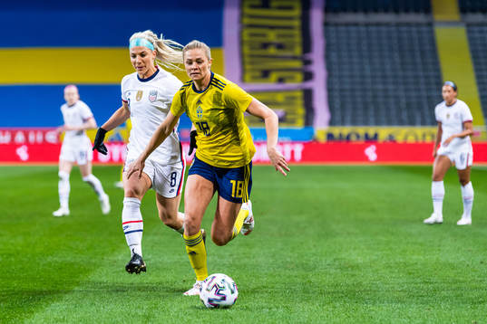 Julie Ertz of USA and Fridolina Rolfö of Sweden