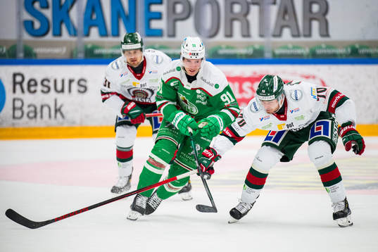 Rögles Adam Tambellini och Frölundas Christoffer Ehn