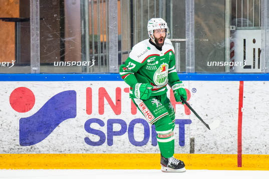 Rögles Taylor Matson jublar