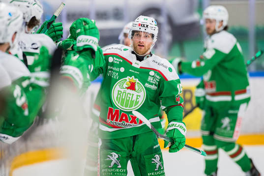 Rögles Simon Ryfors jublar