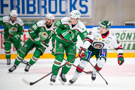 Rögles Adam Tambellini och Frölundas Joel Mustonen