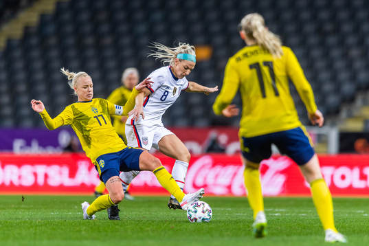 Caroline Seger of Sweden and Julie Ertz of USA