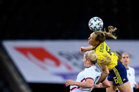 Julie Ertz of USA and Magdalena Eriksson of Sweden