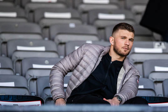 Landskronas Erik Pärsson på läktaren