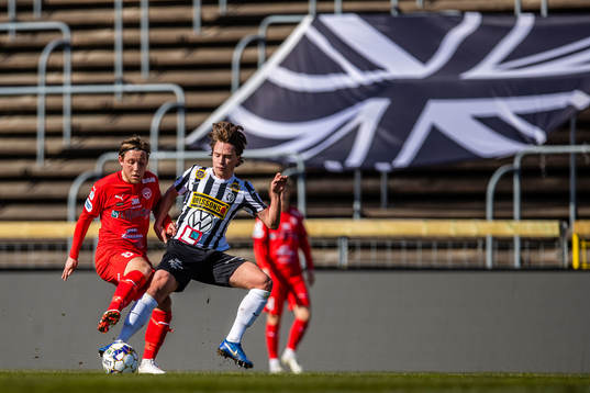 Värnamos William Kenndal och Landskronas Filip Ottosson