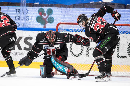 Örebros målvakt Jhonas Enroth och Örebros Christopher