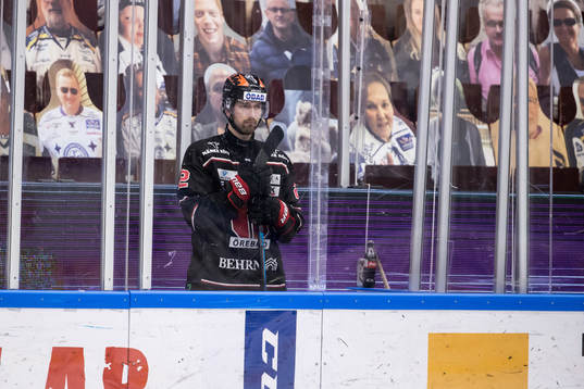 Örebros Rasmus Rissanen i utvisningsbåset