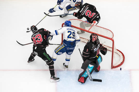Örebros Christopher Mastomäki och Leksands Emil Heineman