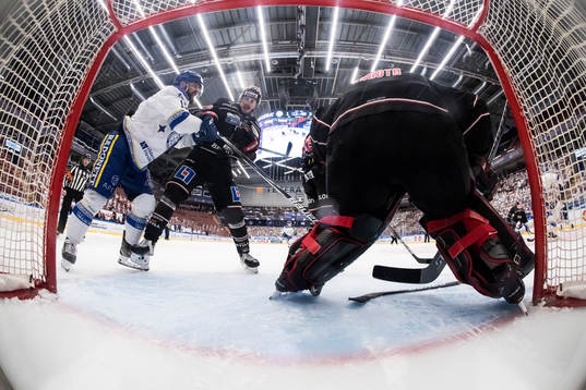 Leksands Otto Paajanen och Örebros Filip Barklund