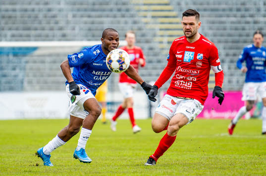Trelleborgs Henry Offia mot Norrbys Ivo Dominik Pekalski