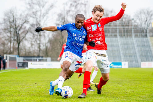 Trelleborgs Henry Offia mot Norrbys Alexander Salo