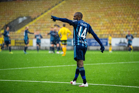 Djurgårdens Edward Chilufya jublar