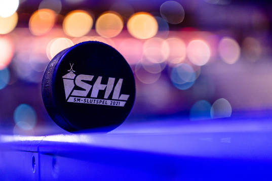 Matchpuck före ishockeymatchen i Kvartsfinal två i SHL