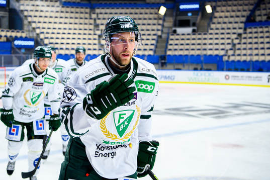 Färjestads Per Åslund jublar