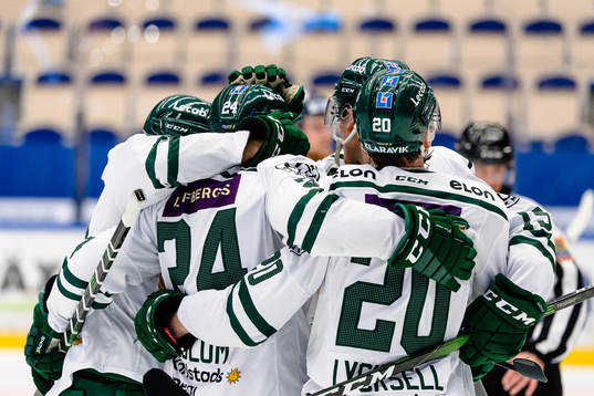 Färjestads Jonathon Blum jublar