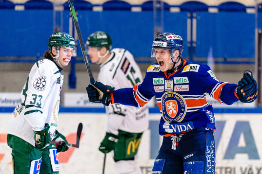 Växjös Pontus Holmberg jublar
