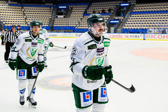 Färjestads Michael Lindqvist och Jens Westin jublar