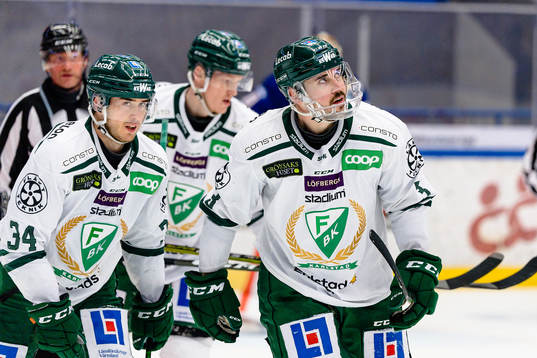 Färjestads Jens Westin jublar