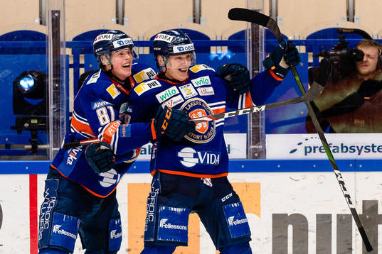 Växjös Fredrik Karlström och Pontus Holmberg jublar
