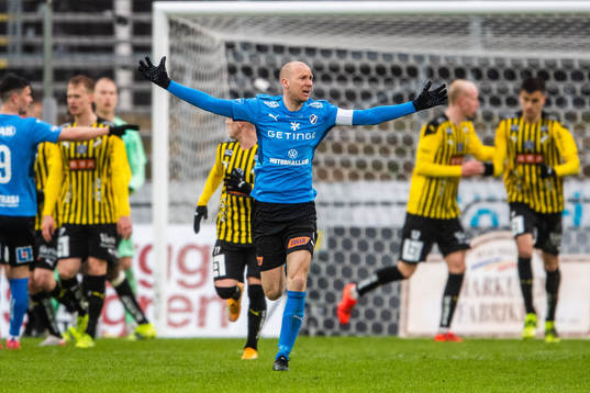Halmstads Andreas Johansson reagerar