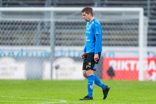 Halmstads Mikael Boman deppar