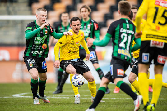 Mjällbys Kadir Hodzic och Varbergs Anton Liljenbäck