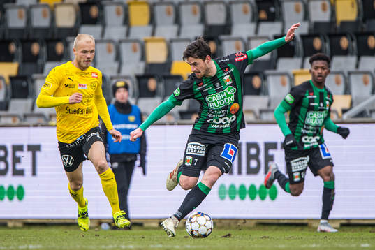 Varbergs Robin Tranberg och Mjällbys Viktor Gustafson
