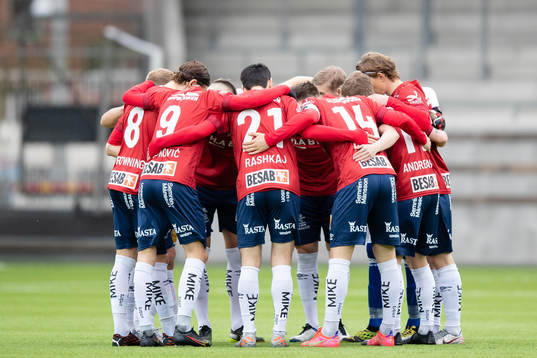 Örgryte samlade innan fotbollsmatchen i Superettan mellan