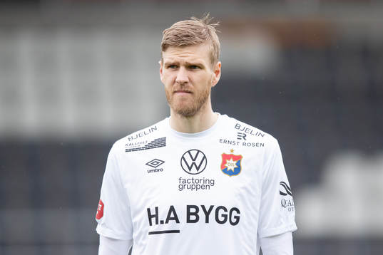 Örgrytes målvakt Fredrik Andersson på line up innan