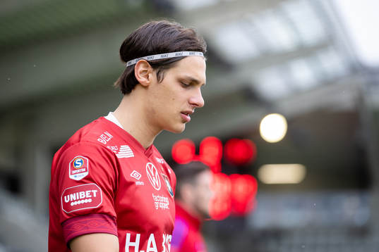 Örgrytes Kevin Ackermann innan fotbollsmatchen i