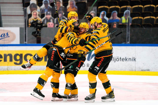 Skellefteås Melker Karlsson, Jonatan Berggren , Andreas