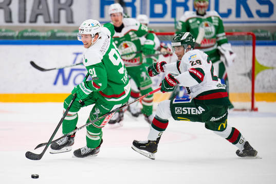 Rögles Adam Tambellini och Frölundas Johan Sundström