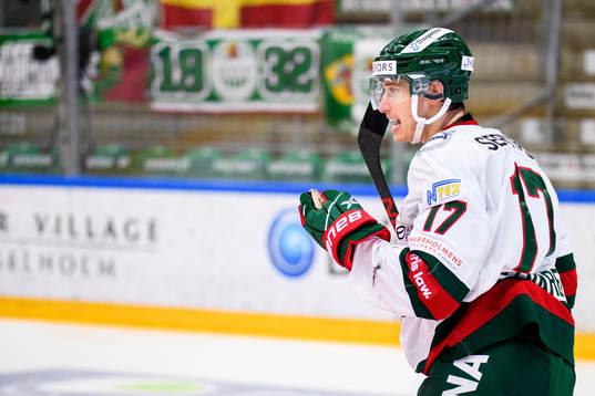 Frölundas Robin Alvarez jublar