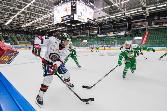 Frölundas Joel Lundqvist och Rögles Samuel Jonsson
