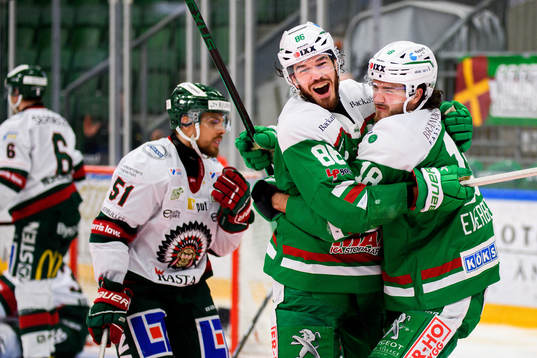 Rögles Eric Gelinas och Dennis Everberg jublar