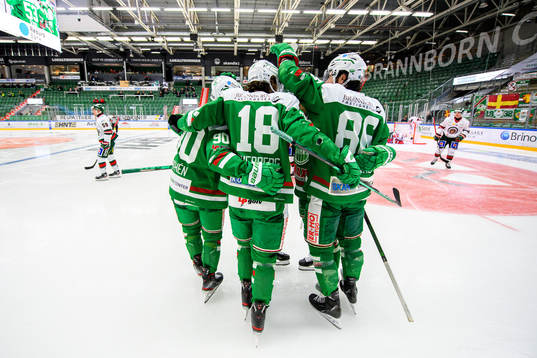 Rögles Eric Gelinas och Dennis Everberg jublar