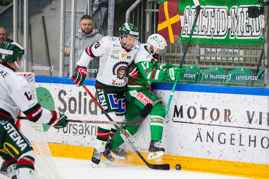 Frölundas Joel Lundqvist och Rögles Taylor Matson