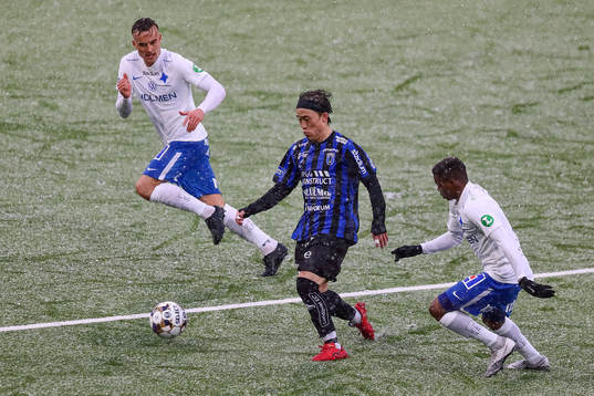 IFK Norrköpings Henrik Castegren, Sirius Yukiya Sugitaoch