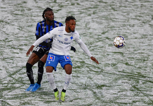 Sirius Joseph Colley och IFK Norrköpings Samuel Adegbenro