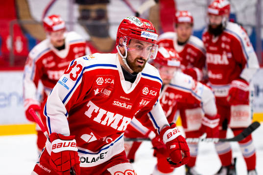 Timrås Albin Lundin jublar